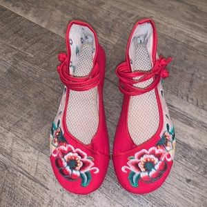 Embroidered Mary Jane Flat Shoes 7.5-8